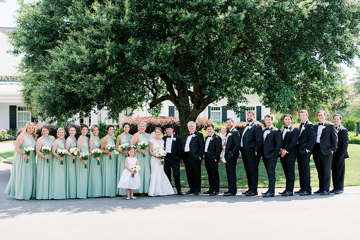 Wedding party during Simple Southern Country Club Wedding | Image by Annie Laura Photo