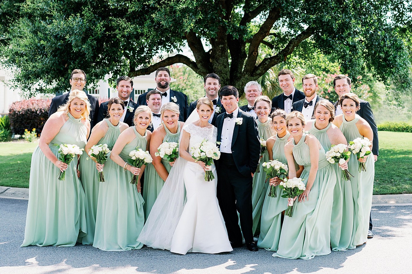 Wedding party during Simple Southern Country Club Wedding | Image by Annie Laura Photo