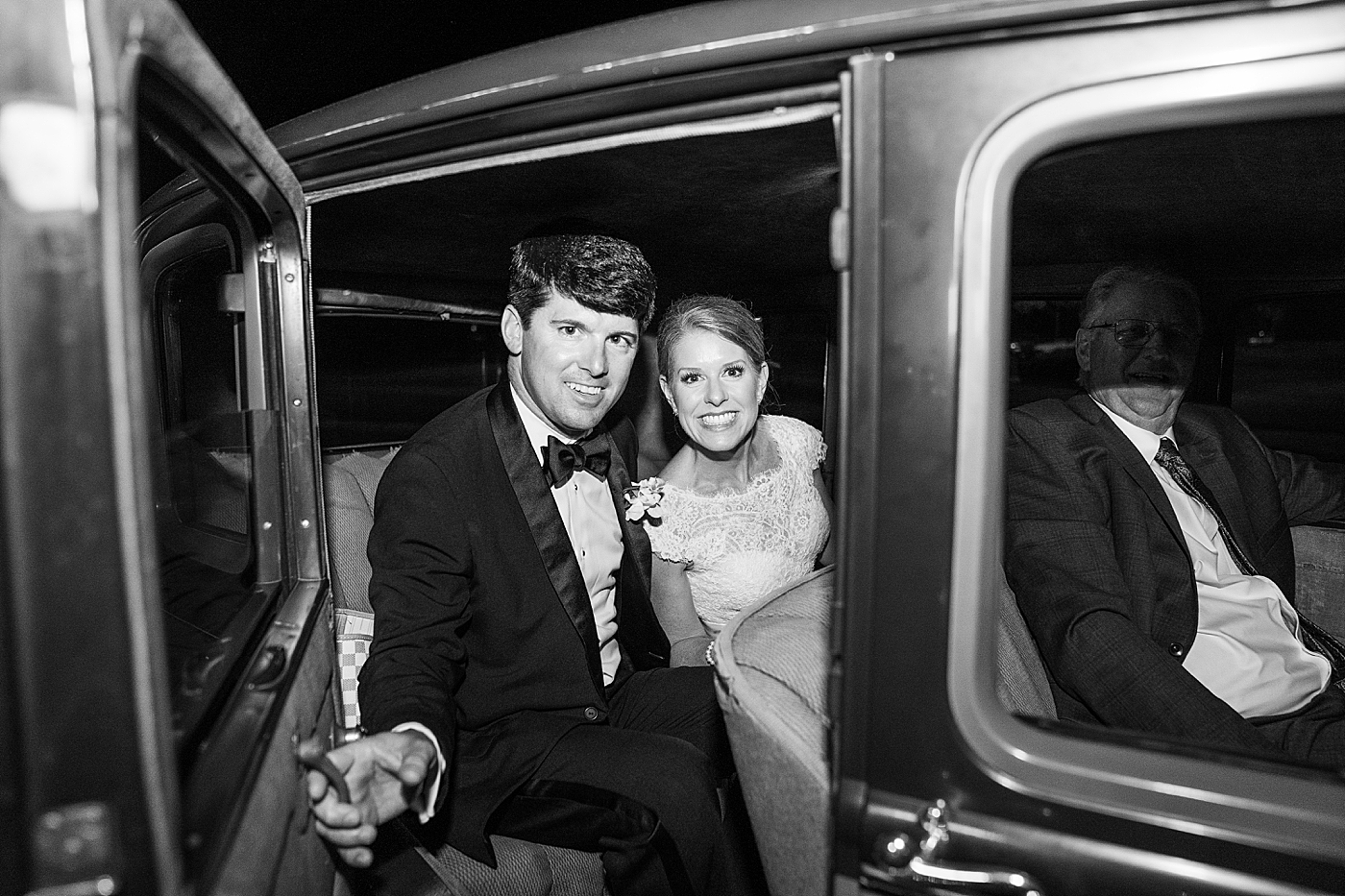 Bride and groom leaving their Simple Southern Country Club Wedding | Image by Annie Laura Photo