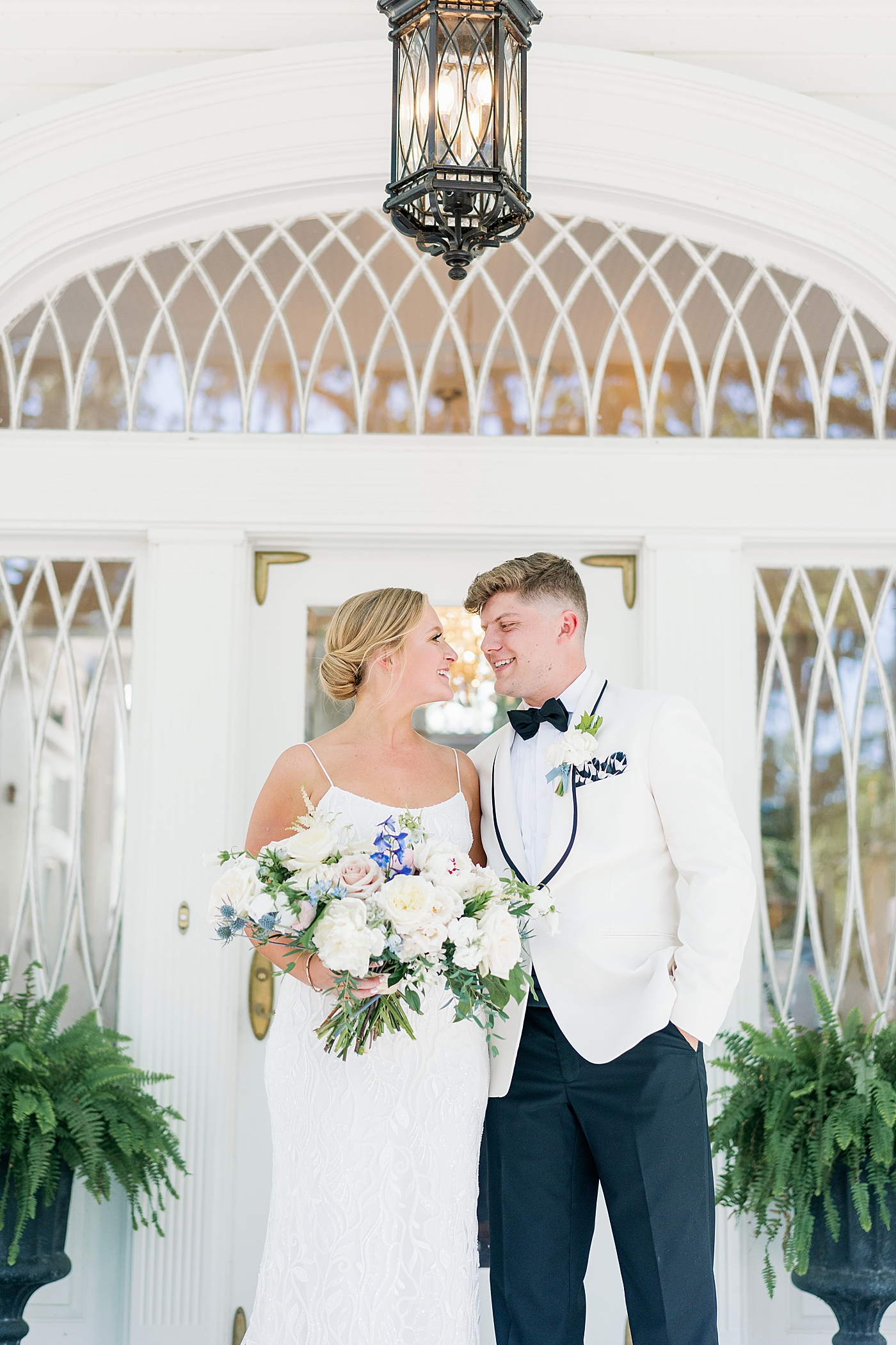 Bride and groom portraits during their Elegant Grandmillenial Charleston Wedding | Images by Annie Laura Photography